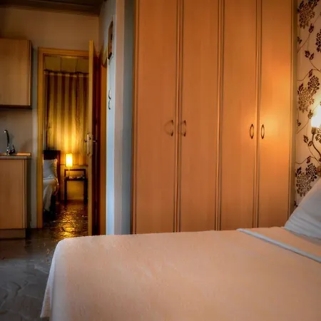 Aparthotel Irene's Villas Andros Town